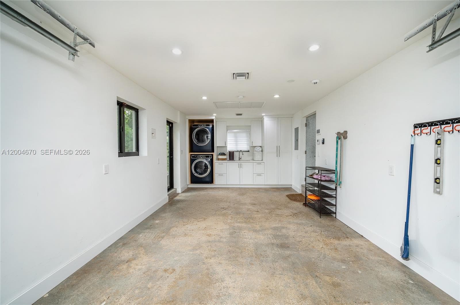 831 Cortez St, Coral Gables FL 33134 — 28