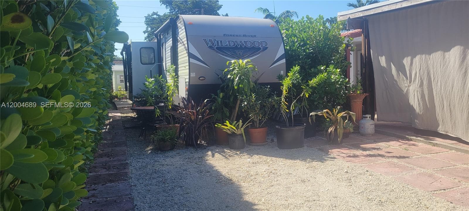 Twin Lakes Manor Sub, South Miami, FL — 16