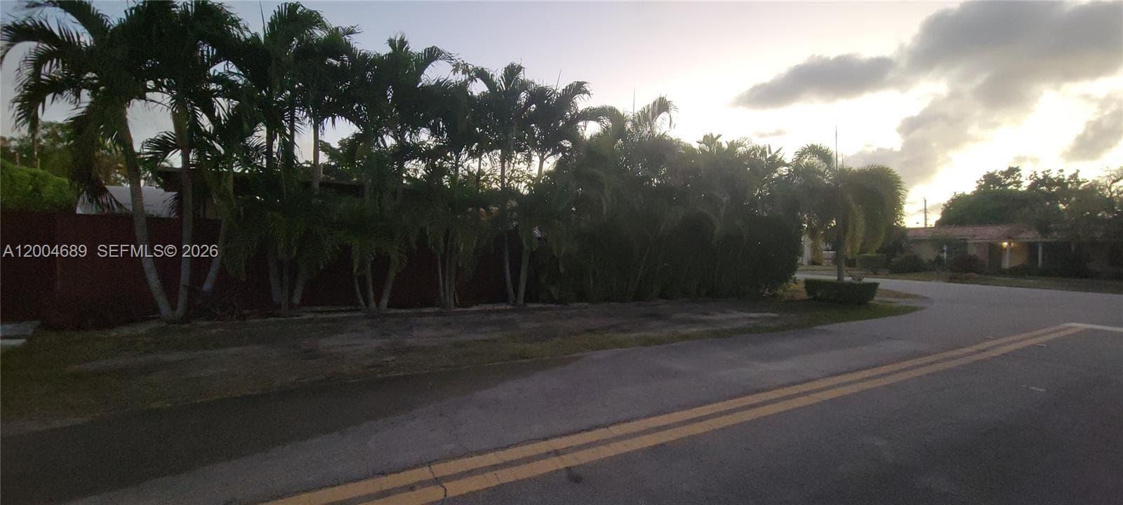 Twin Lakes Manor Sub, South Miami, FL — 7