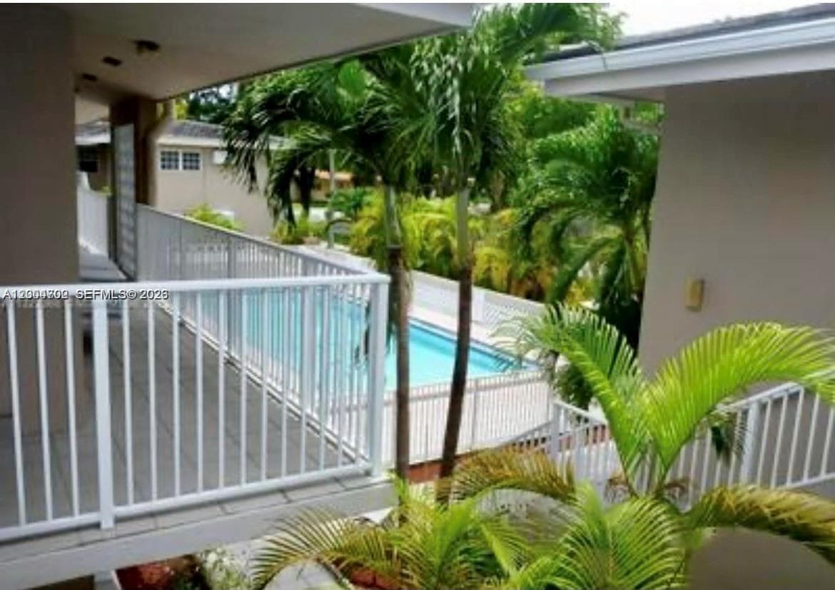 6565 Santona St, Coral Gables FL 33146 — 3