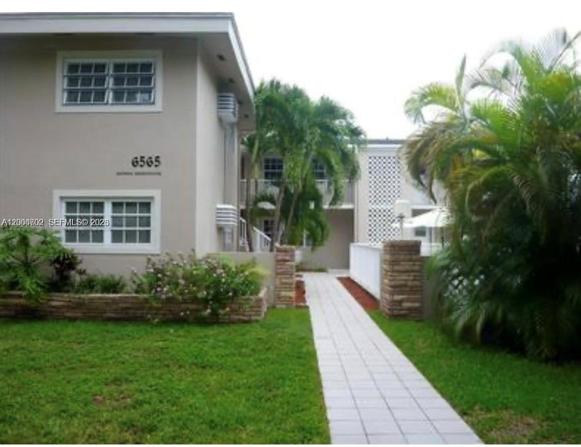 6565 Santona St, Coral Gables FL 33146 — 1