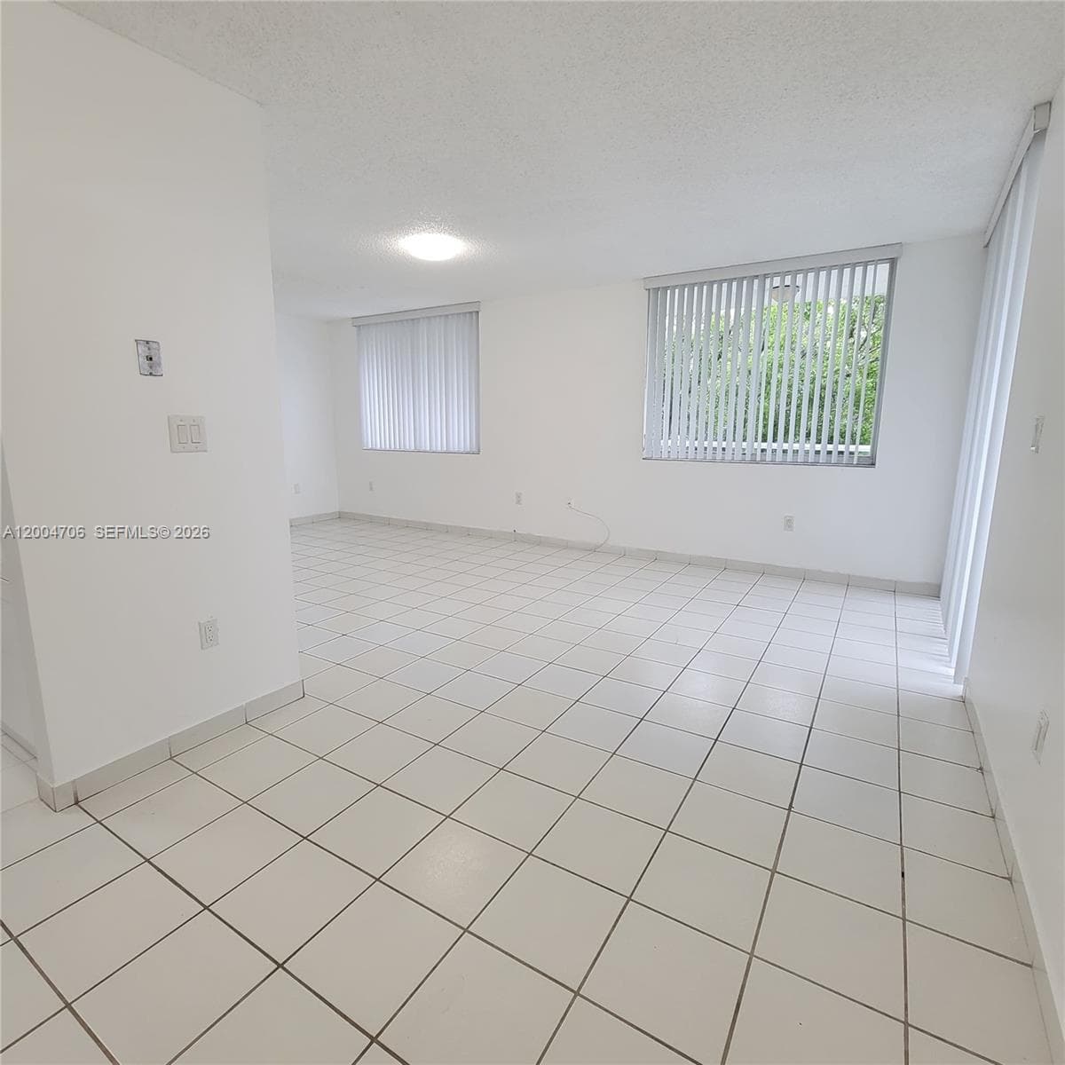 7601 Dickens Ave # 402, Miami Beach FL 33141 — 8
