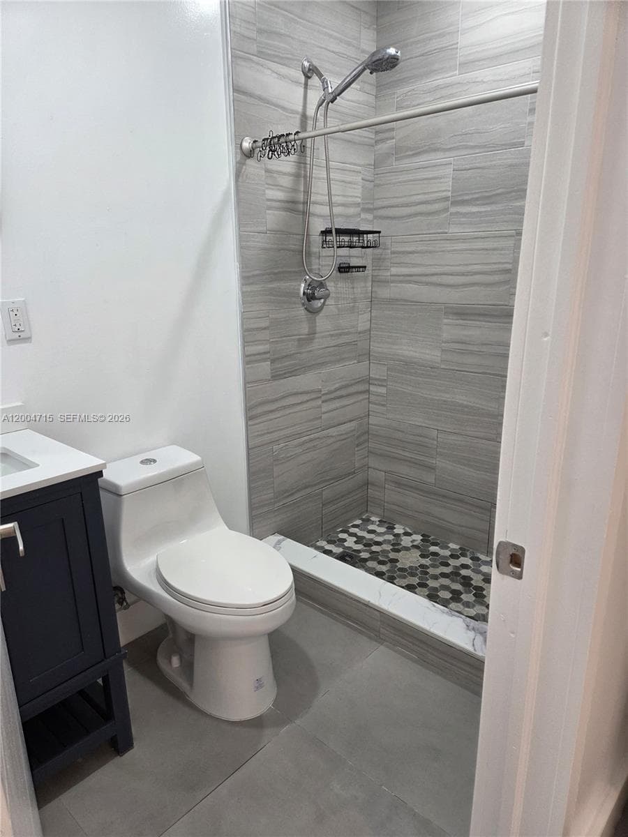 6335 N Miami Ave # 3, Miami FL 33150 — 7