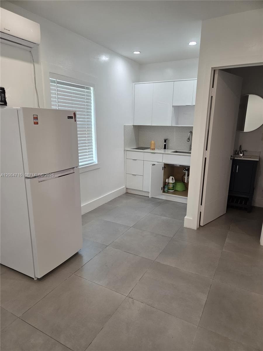 6335 N Miami Ave # 3, Miami FL 33150 — 3