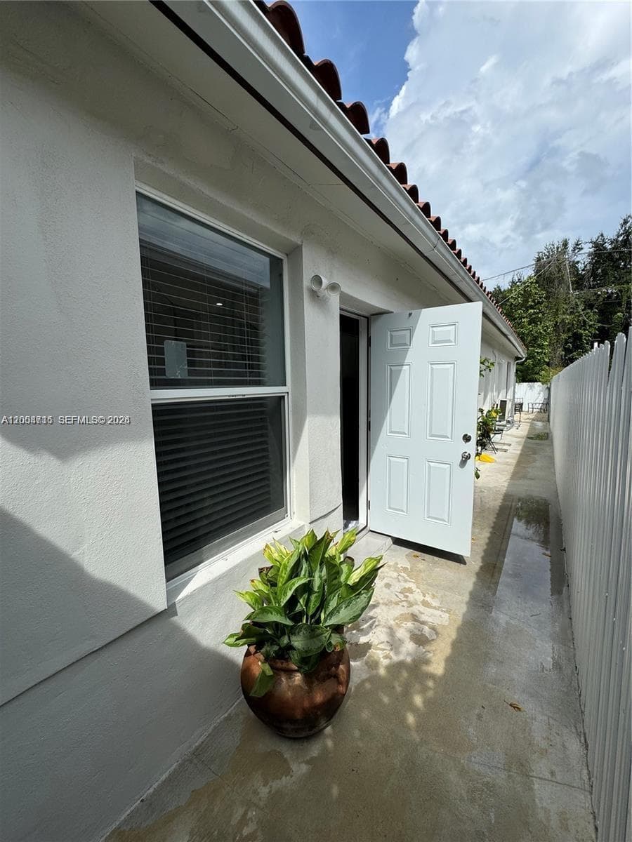6335 N Miami Ave # 3, Miami FL 33150 — 1