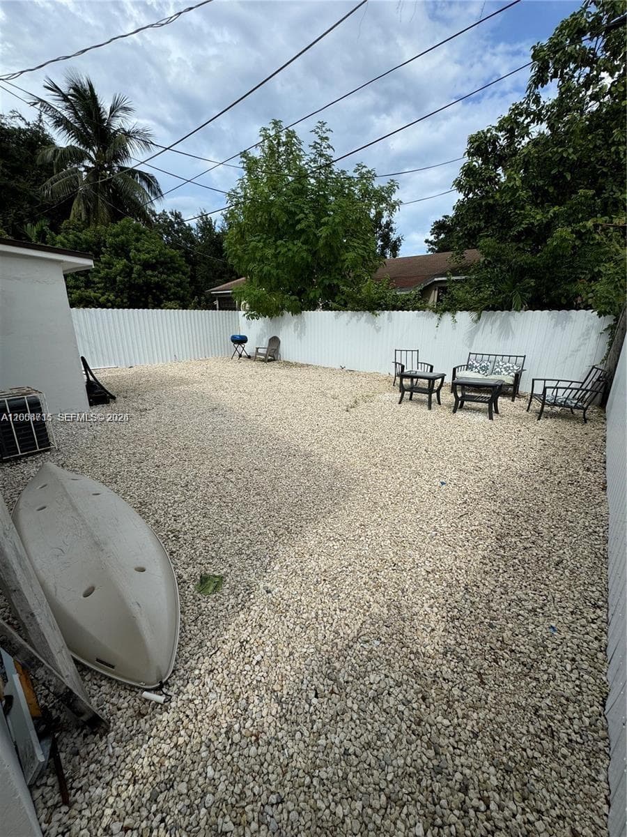 6335 N Miami Ave # 3, Miami FL 33150 — 9