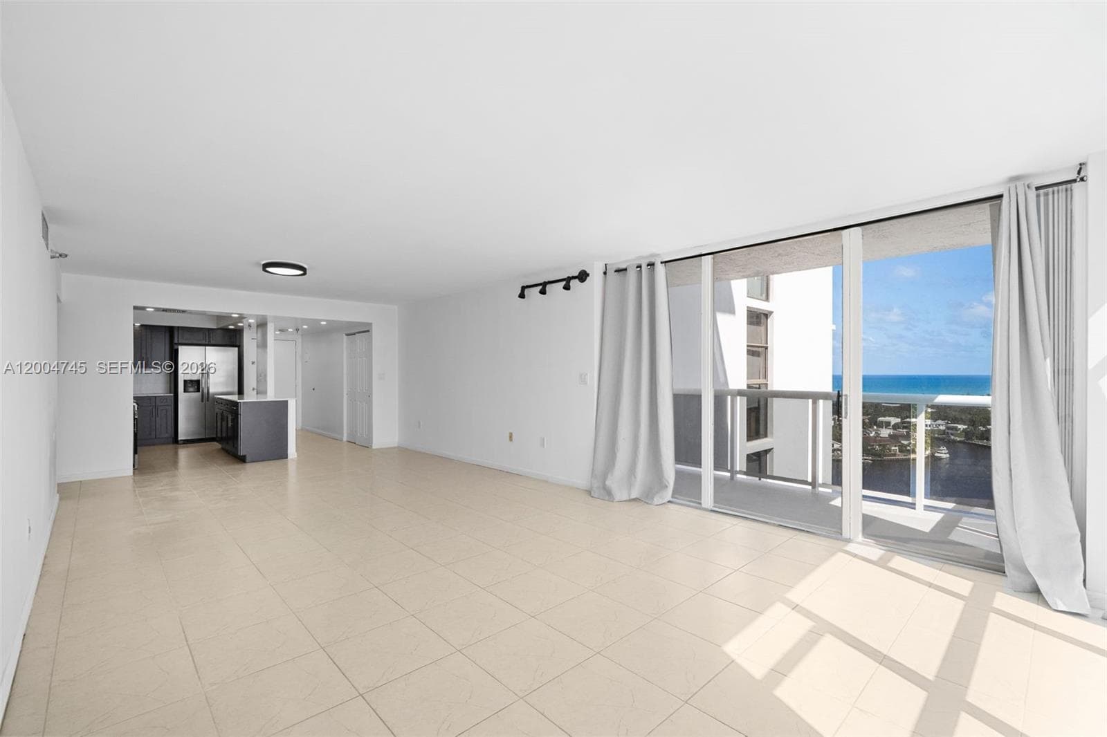 20505 E Country Club Dr # 1938, Aventura FL 33180 — 2