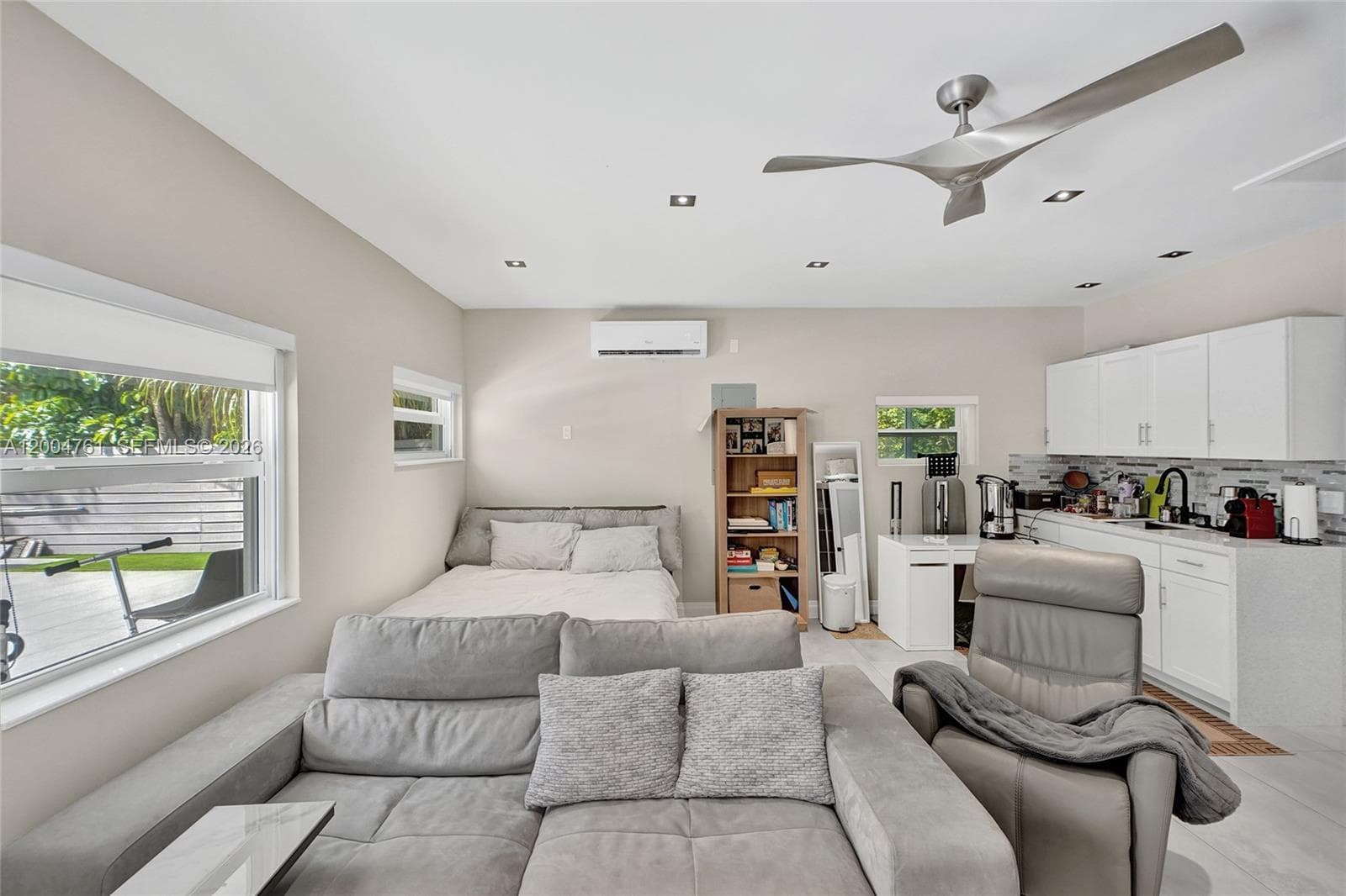 2126 NE 187th St, North Miami Beach FL 33179 — 56
