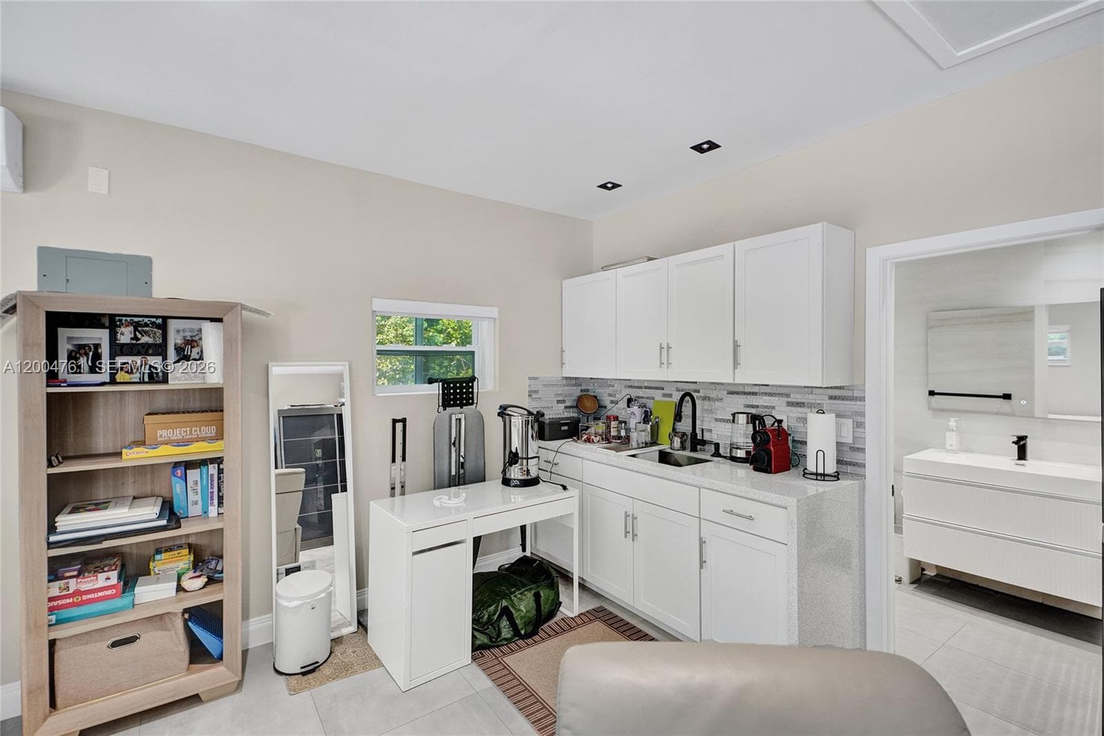 2126 NE 187th St, North Miami Beach FL 33179 — 57