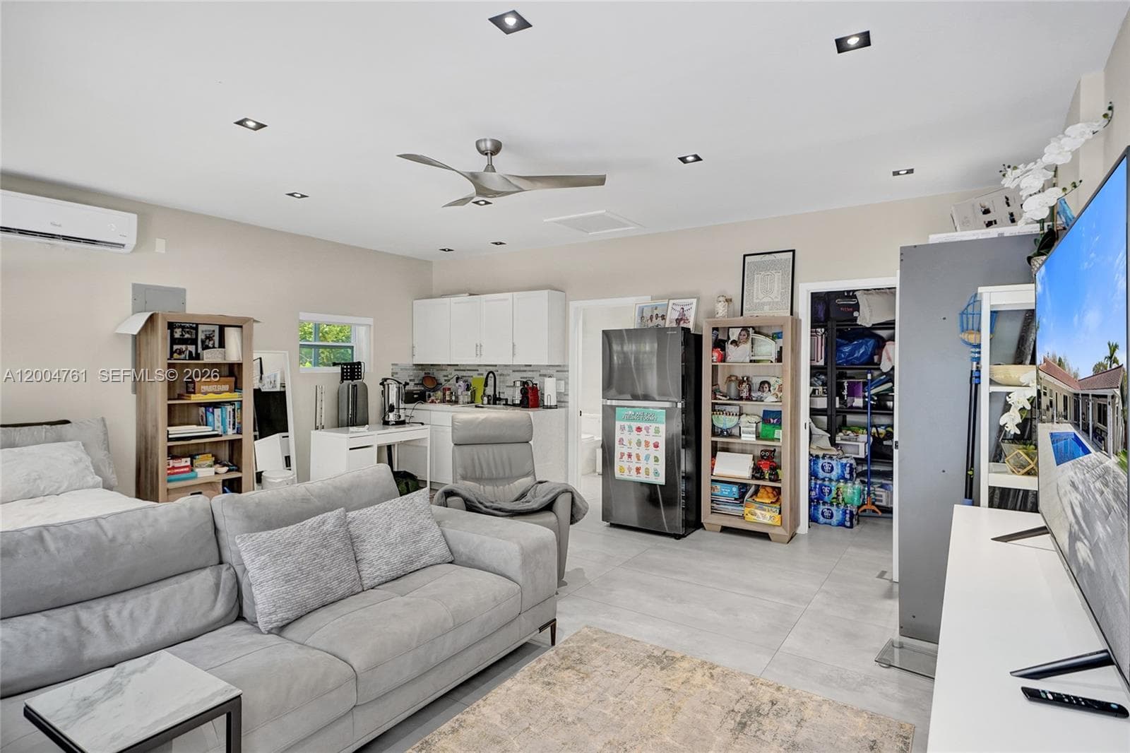 2126 NE 187th St, North Miami Beach FL 33179 — 54