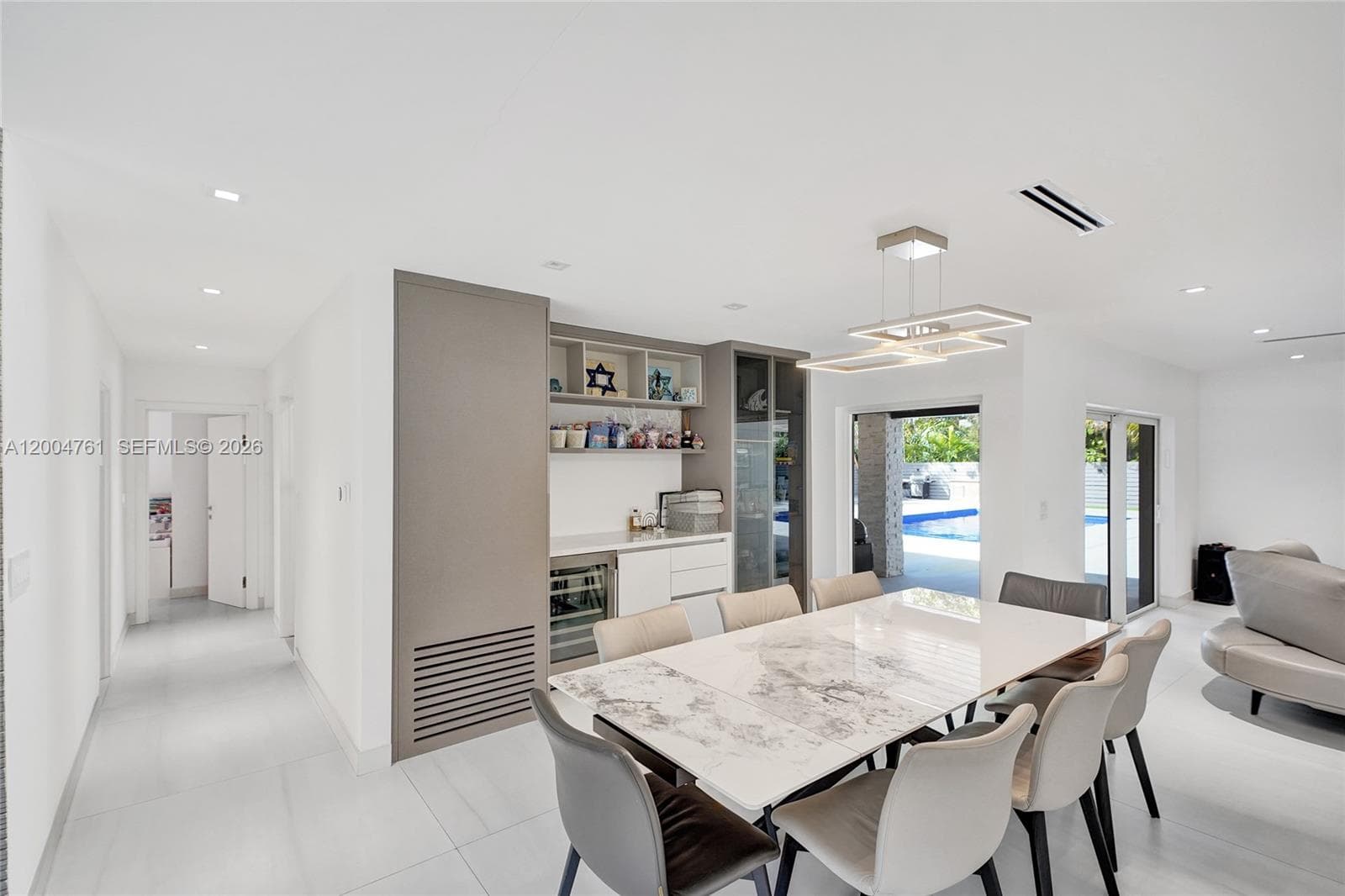 2126 NE 187th St, North Miami Beach FL 33179 — 31