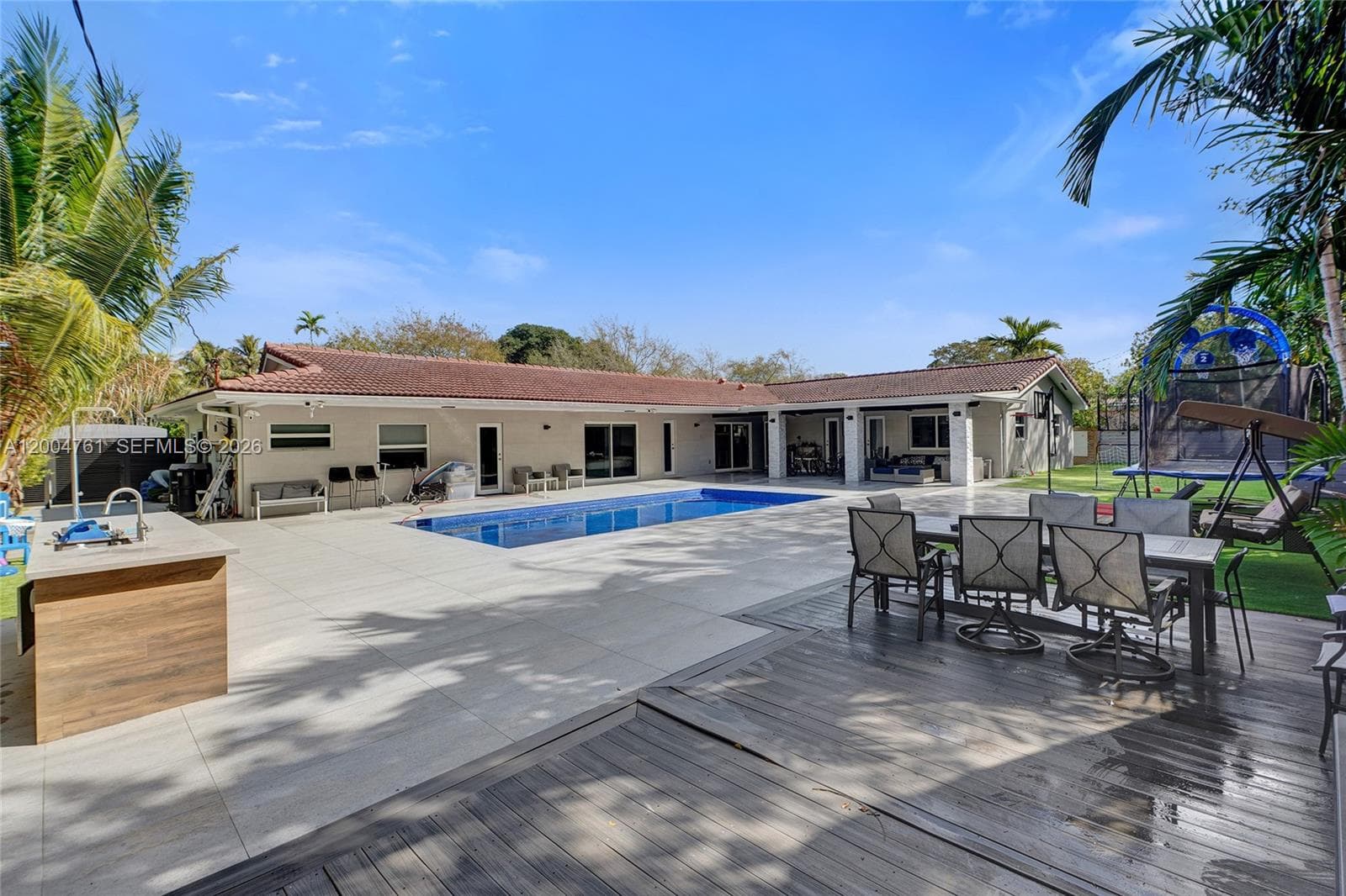 2126 NE 187th St, North Miami Beach FL 33179 — 64