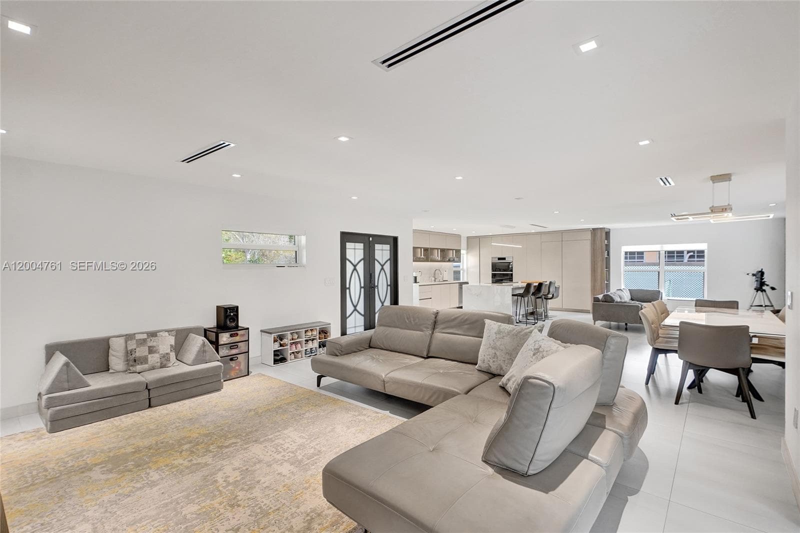 2126 NE 187th St, North Miami Beach FL 33179 — 25
