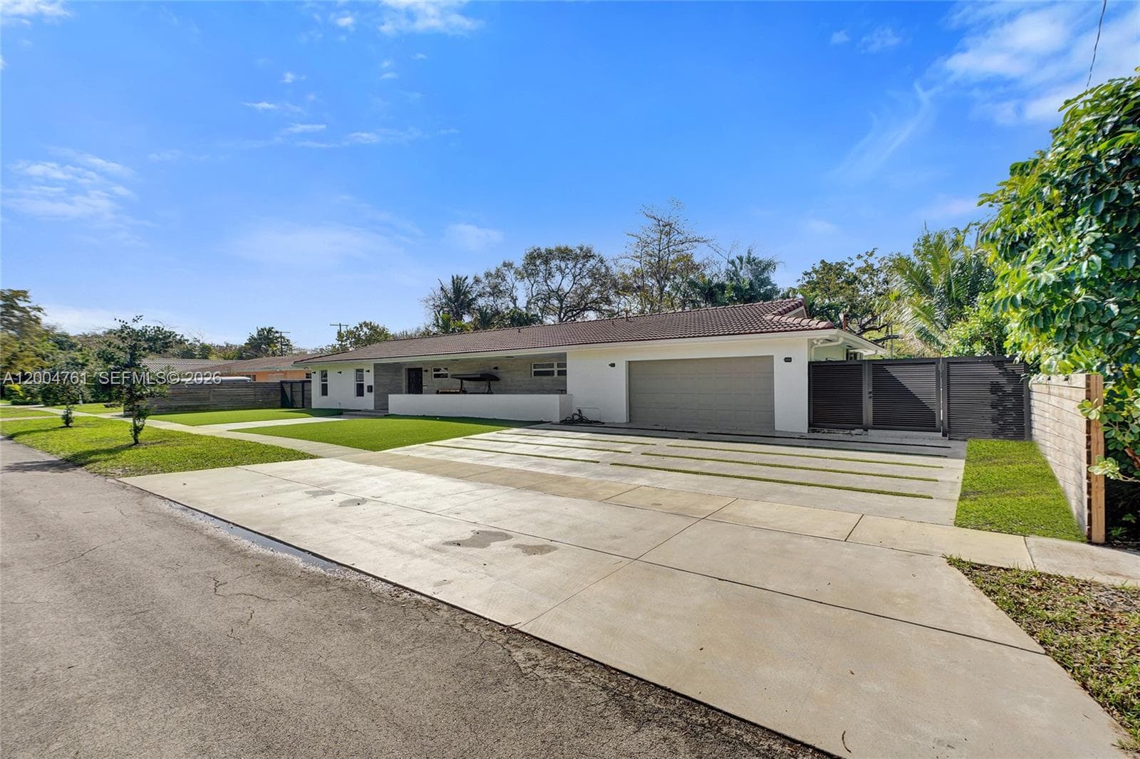 2126 NE 187th St, North Miami Beach FL 33179 — 21