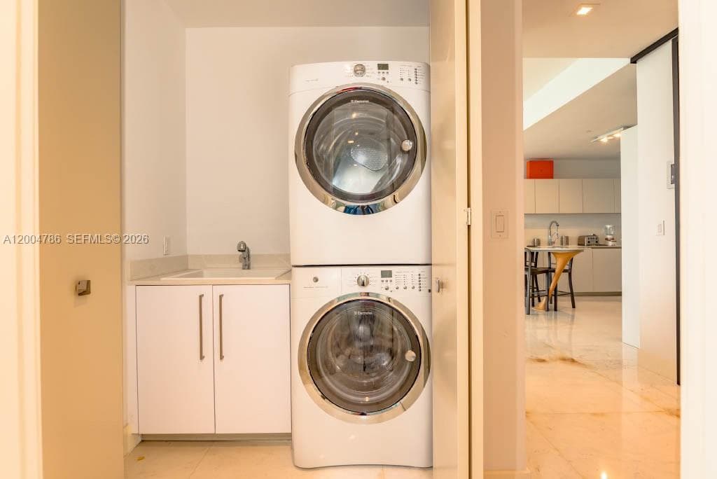 16901 Collins Ave # 1404, Sunny Isles Beach FL 33160 — 17