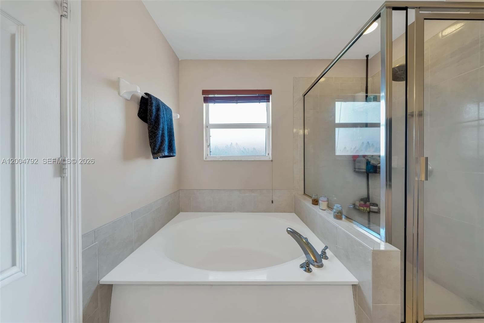 8906 SW 221st Ter, Cutler Bay FL 33190 — 32