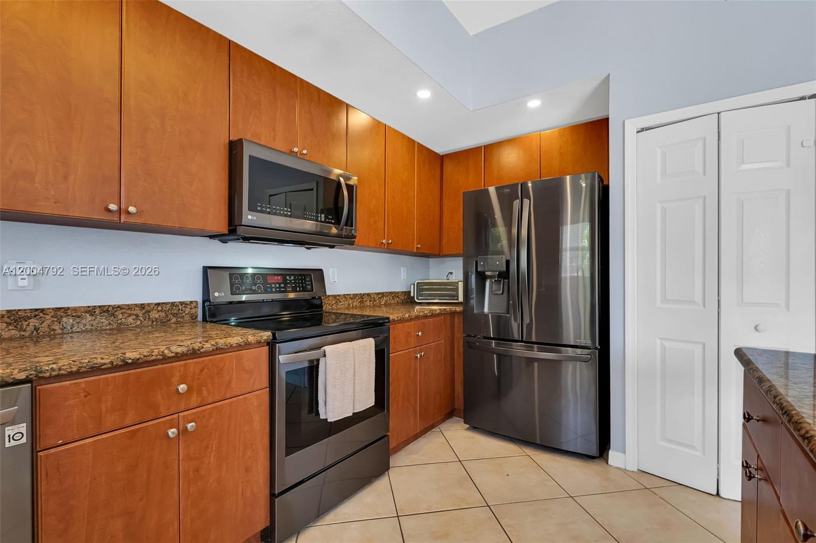8906 SW 221st Ter, Cutler Bay FL 33190 — 11