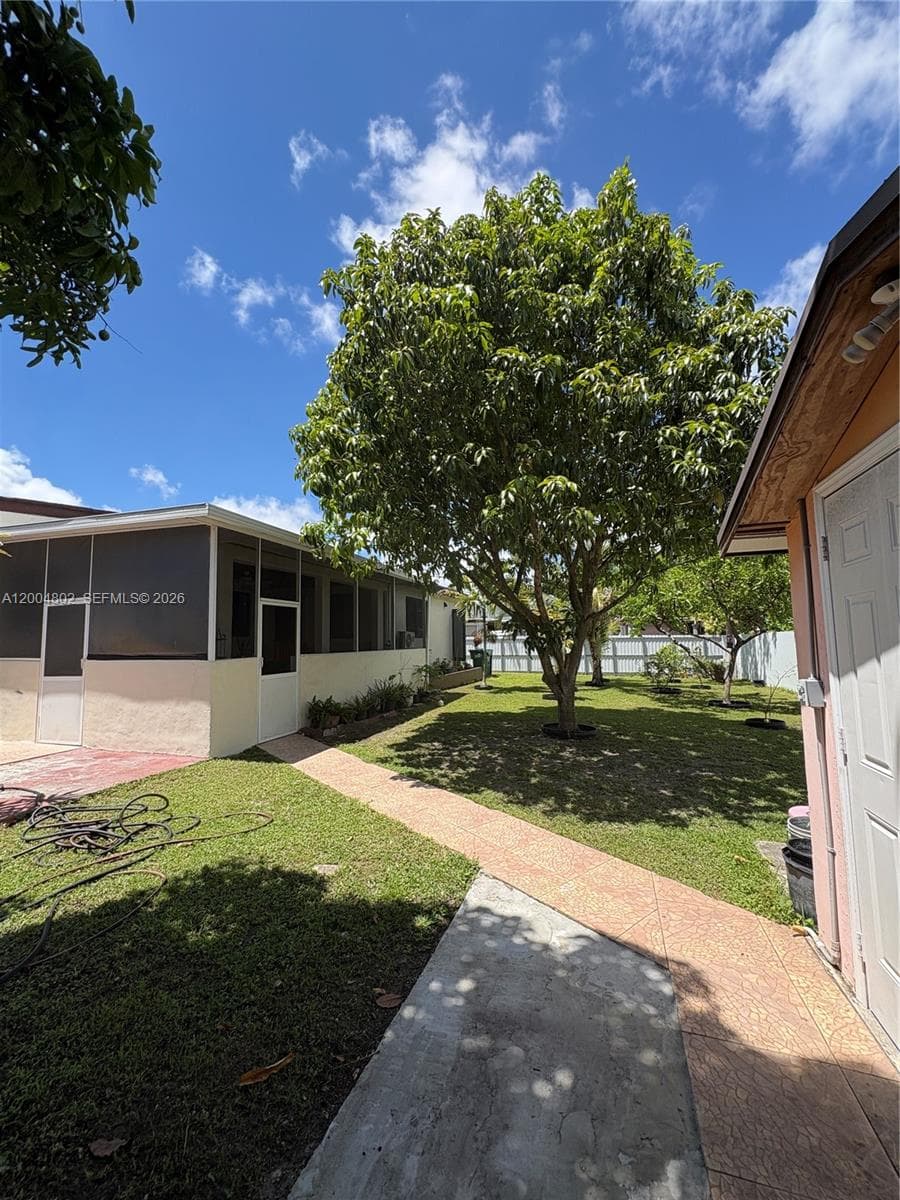 8581 SW 29th St, Miami FL 33155 — 17