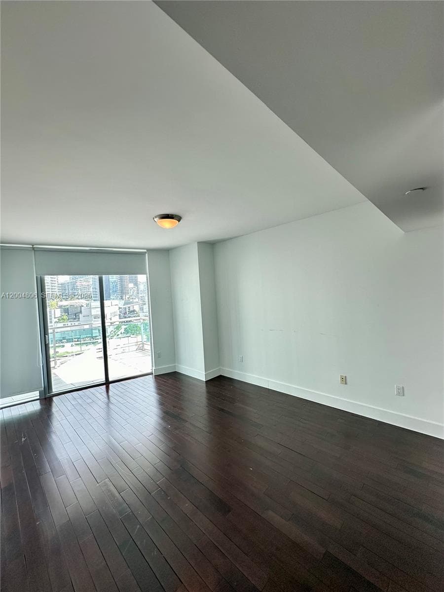Wind Condo, Miami, FL — 12