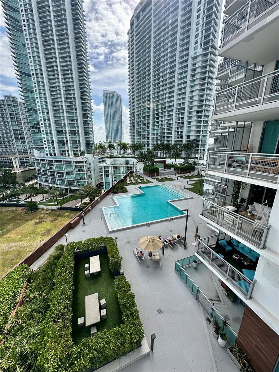 Wind Condo, Miami, FL — 1