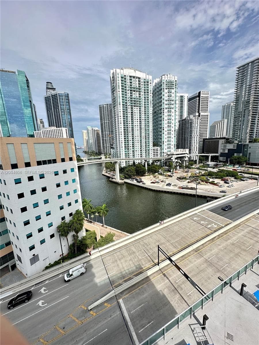 Wind Condo, Miami, FL — 18