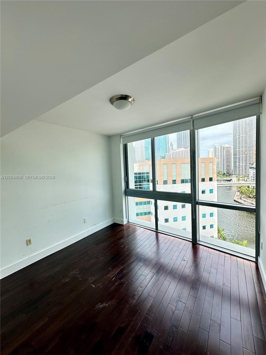 Wind Condo, Miami, FL — 8
