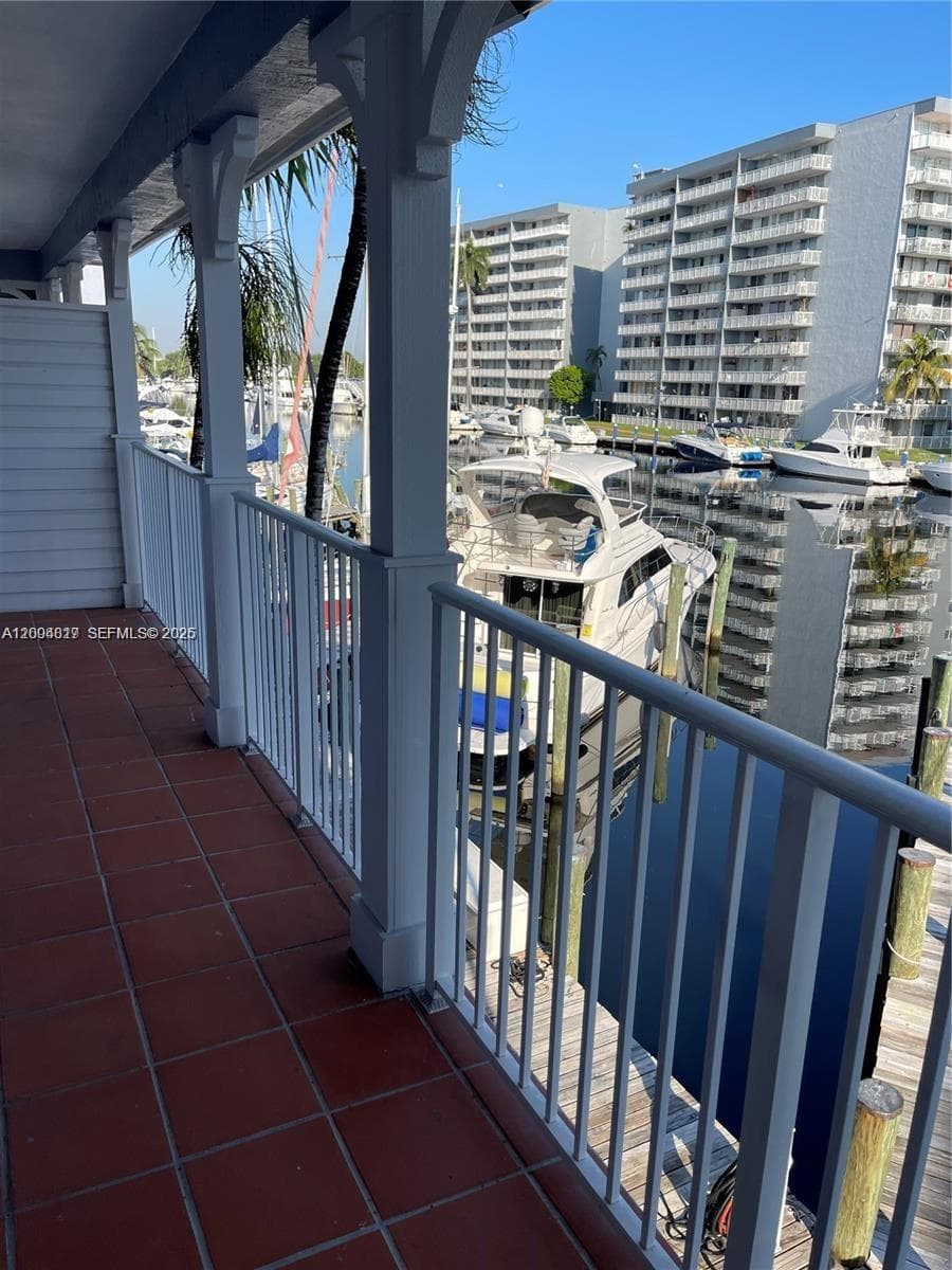 2415 NW 16th St Rd # 102, Miami FL 33125 — 13