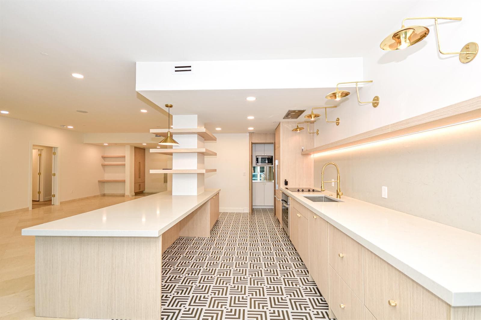 10101 Collins Avenue # 7d, Bal Harbour FL 33154 — 23