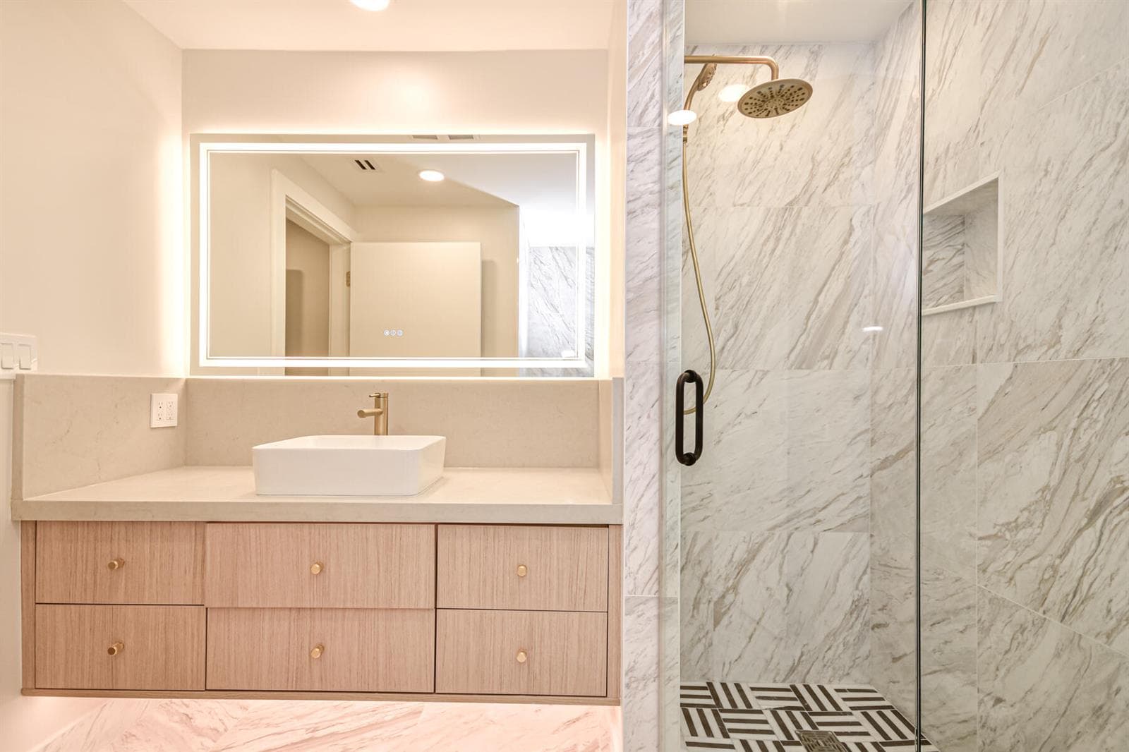 10101 Collins Avenue # 7d, Bal Harbour FL 33154 — 17