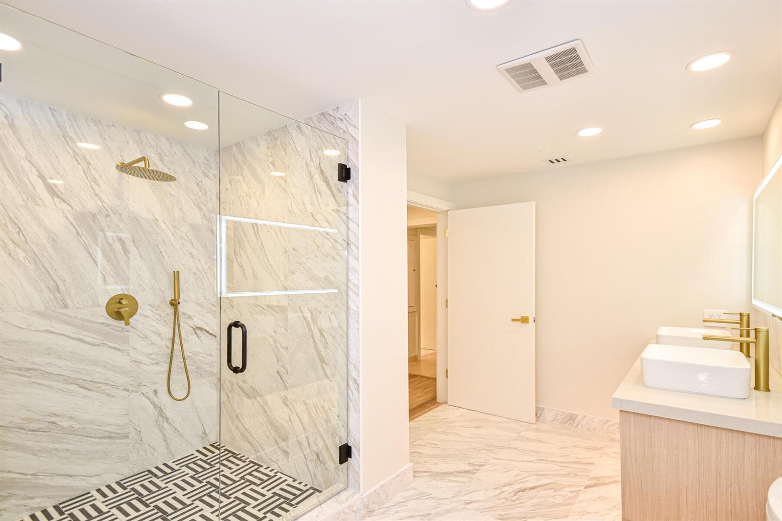 10101 Collins Avenue # 7d, Bal Harbour FL 33154 — 9