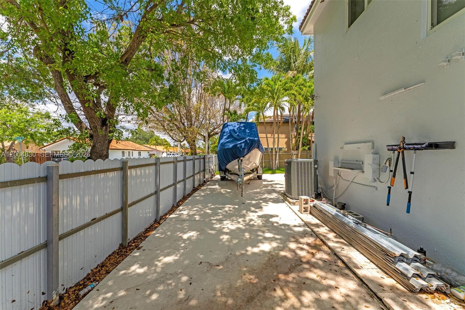 13891 SW 39th Ter, Miami FL 33175 — 39