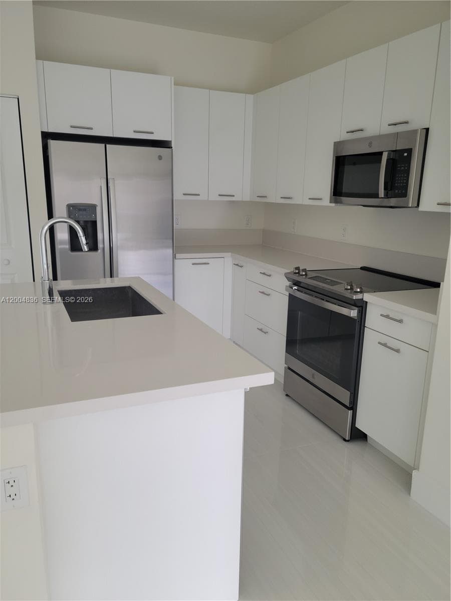 8167 NW 41st St # 109, Doral FL 33166 — 1
