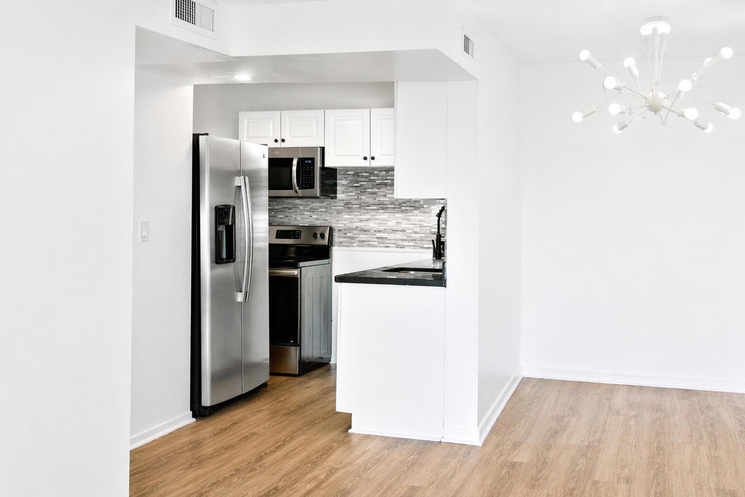 9682 Fontainebleau Boulevard # 603, Miami FL 33172 — 4
