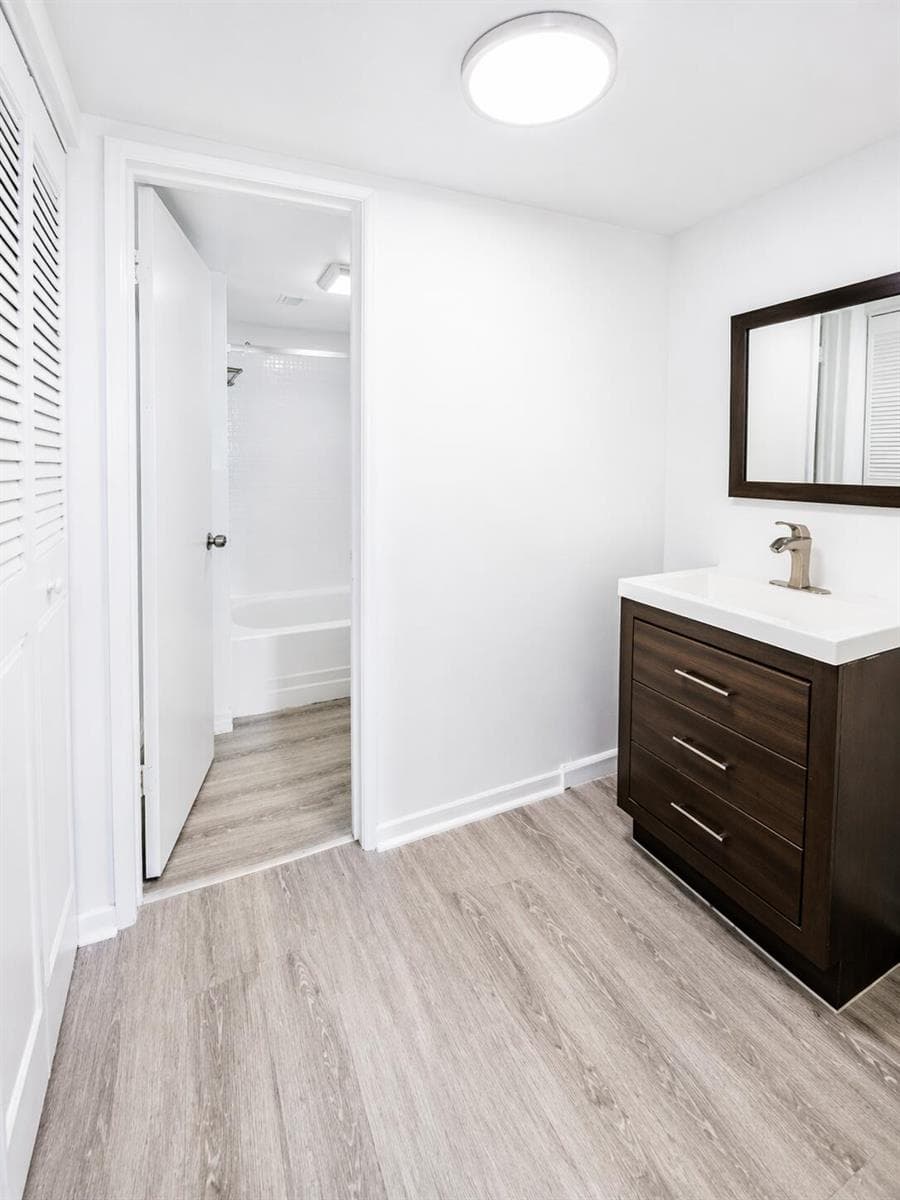 9682 Fontainebleau Boulevard # 603, Miami FL 33172 — 8