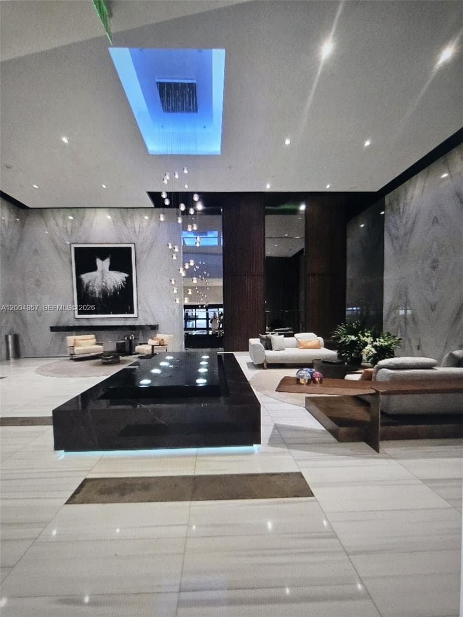 1100 Biscayne Blvd # 3708, Miami FL 33132 — 11
