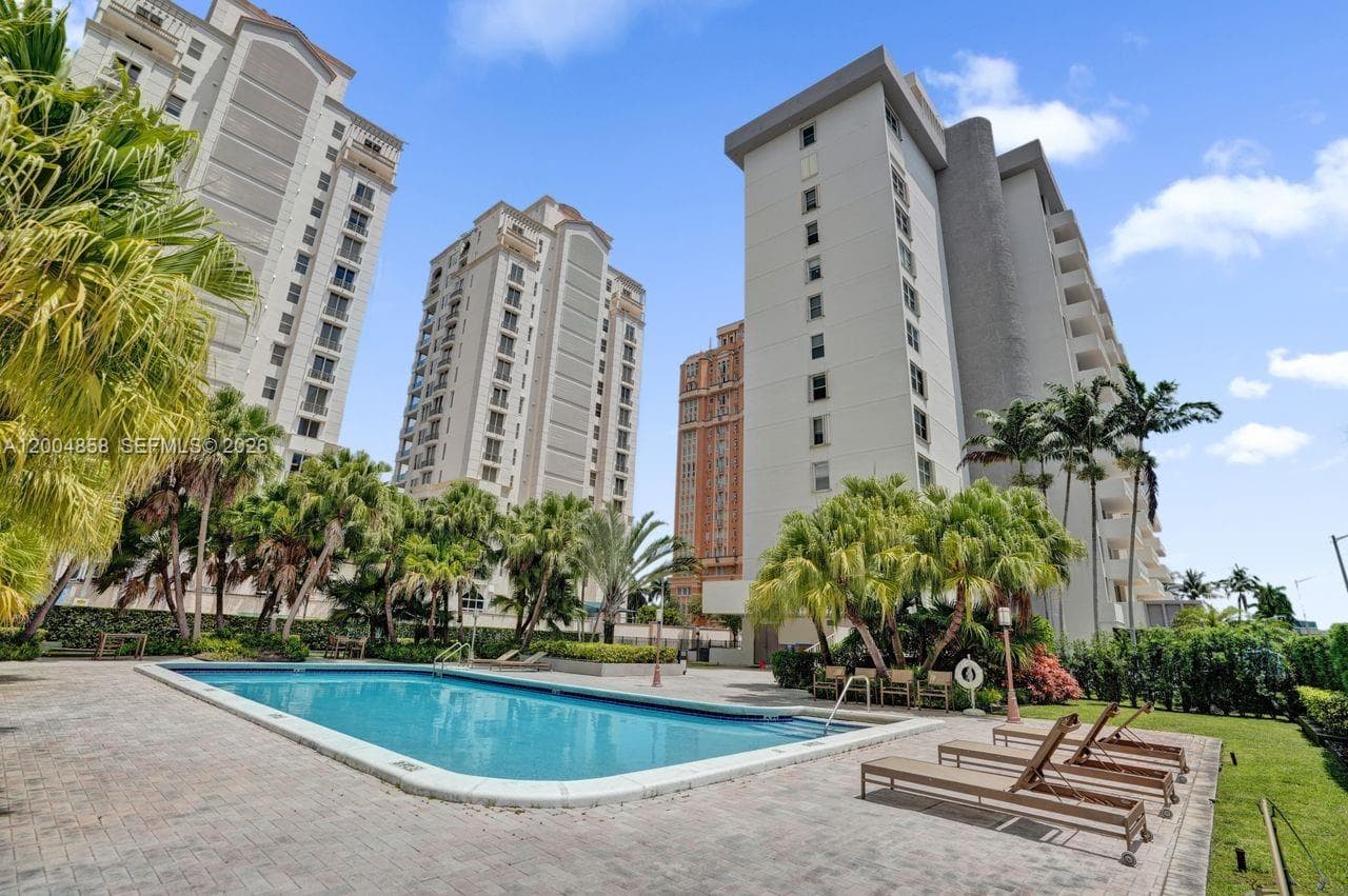 625 Biltmore Way # 103, Coral Gables FL 33134 — 34