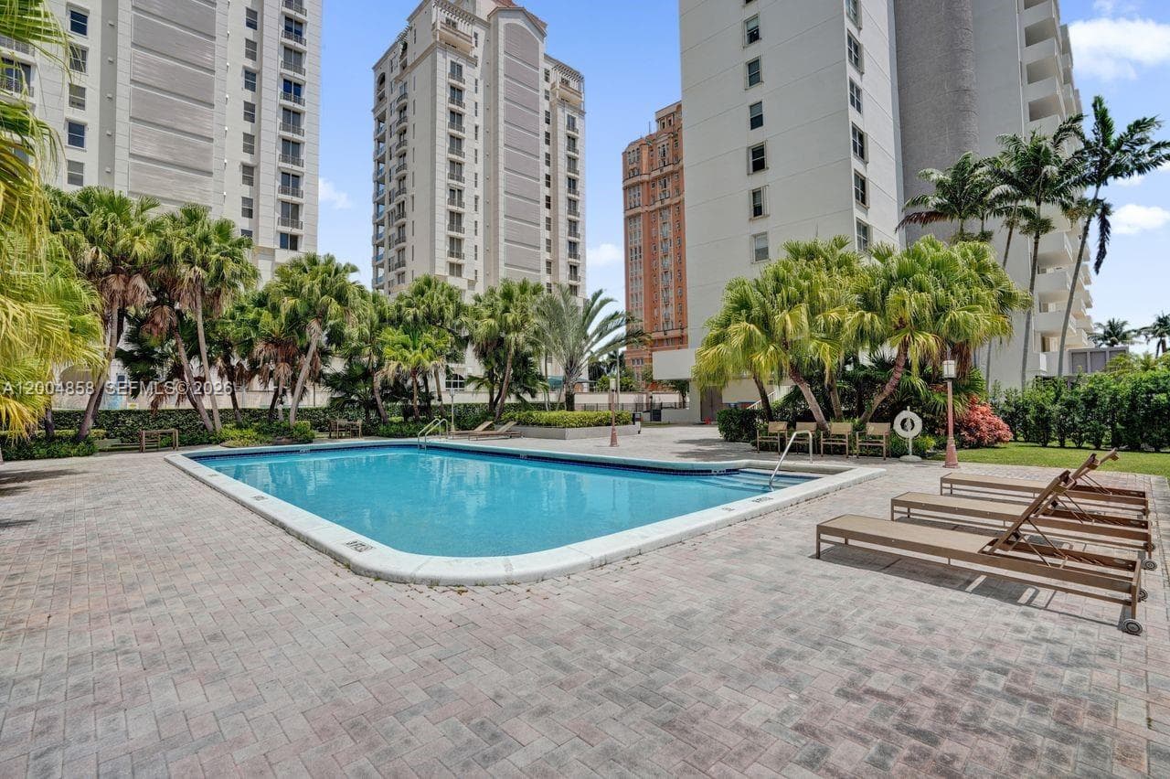625 Biltmore Way # 103, Coral Gables FL 33134 — 35