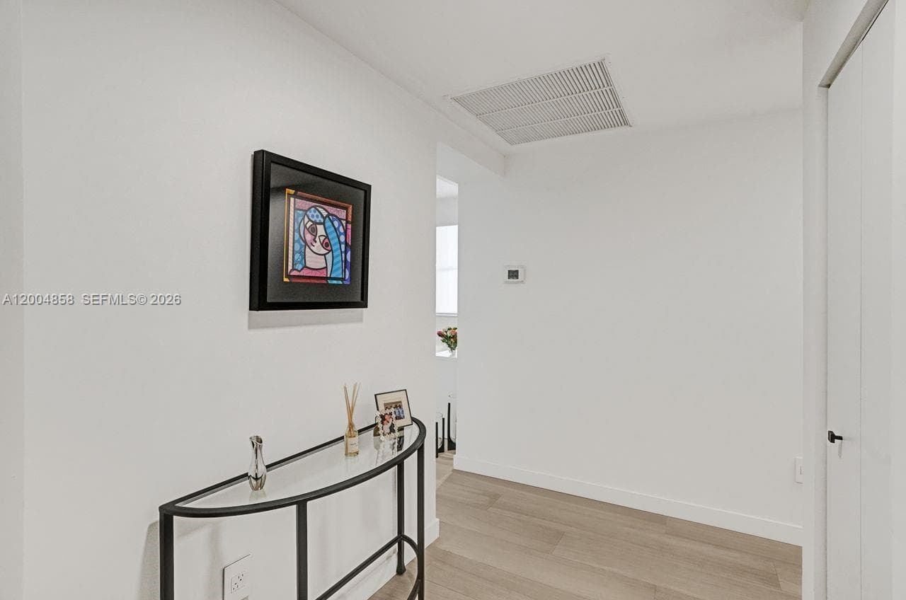 625 Biltmore Way # 103, Coral Gables FL 33134 — 25