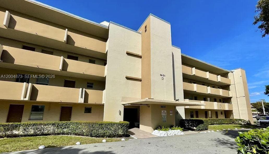 1401 NE 191st St # D201, Miami FL 33179 — 1