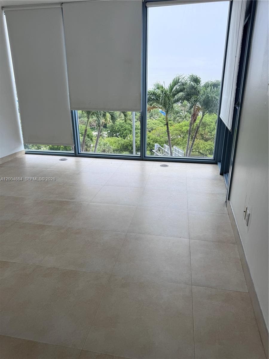 601 NE 36th St # 708, Miami FL 33137 — 13