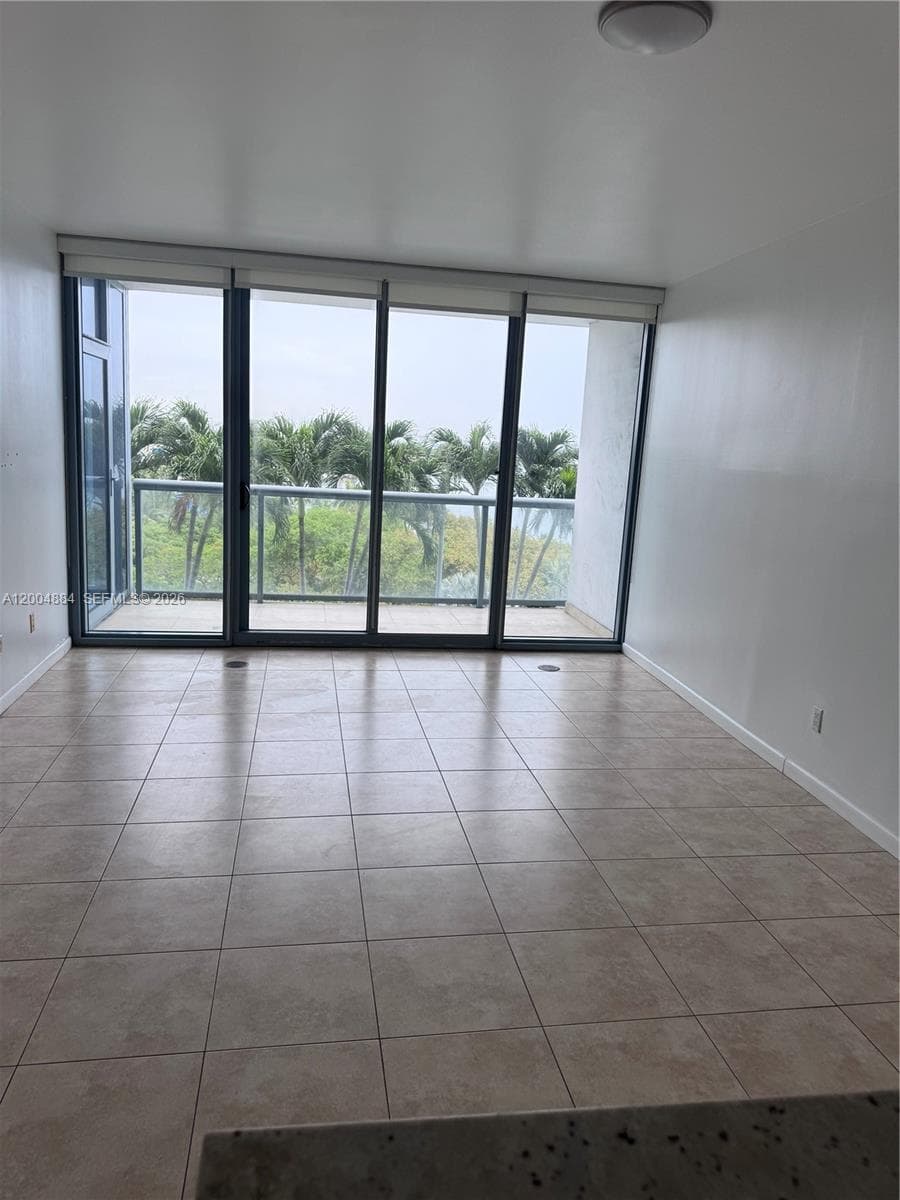 601 NE 36th St # 708, Miami FL 33137 — 11