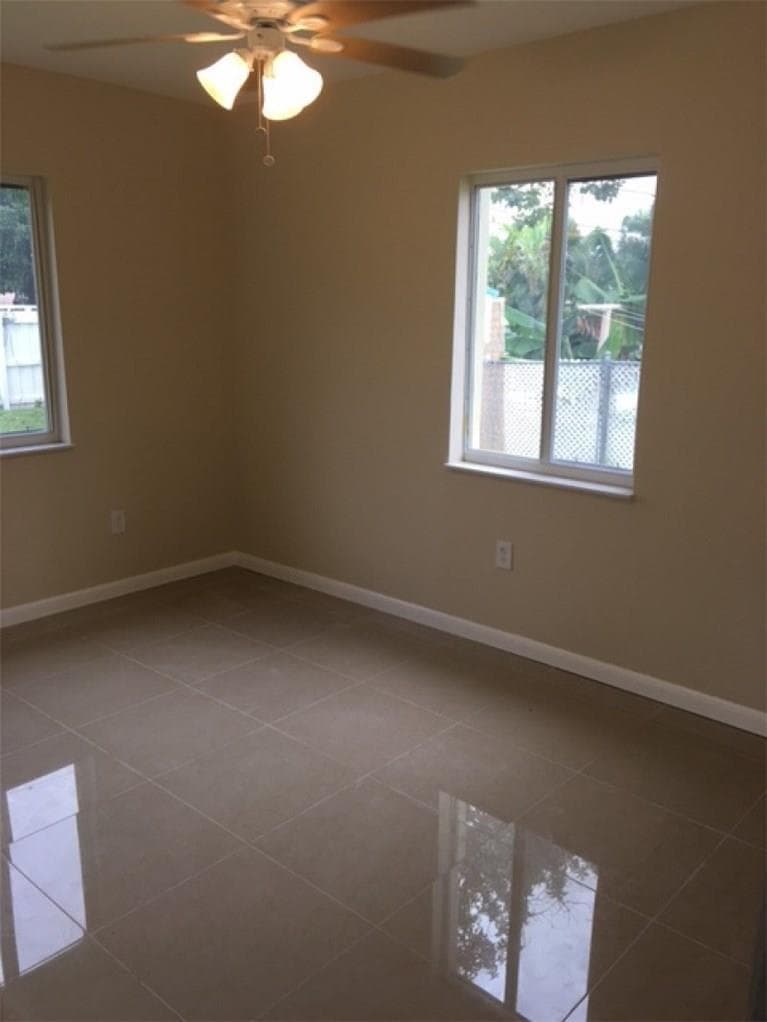 1829 NE 175th Street, North Miami Beach FL 33162 — 14