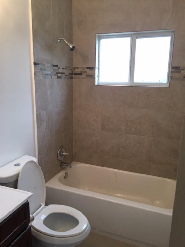1829 NE 175th Street, North Miami Beach FL 33162 — 11