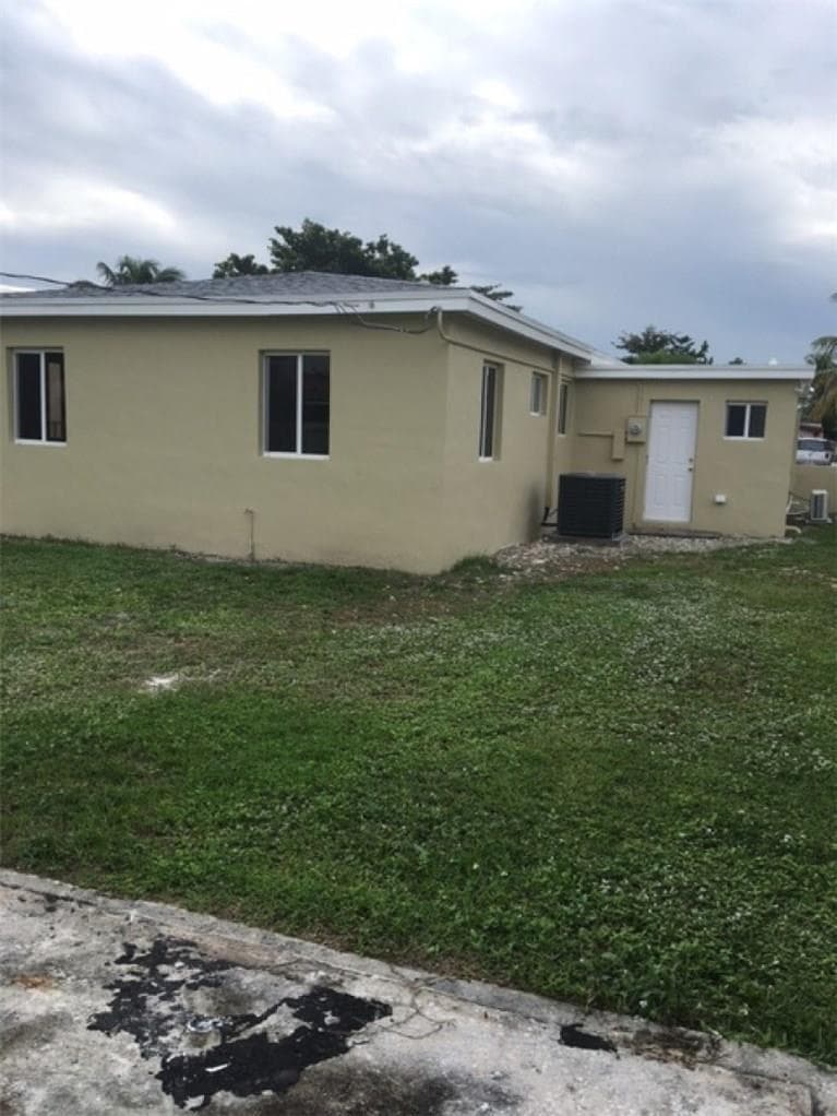 1829 NE 175th Street, North Miami Beach FL 33162 — 4