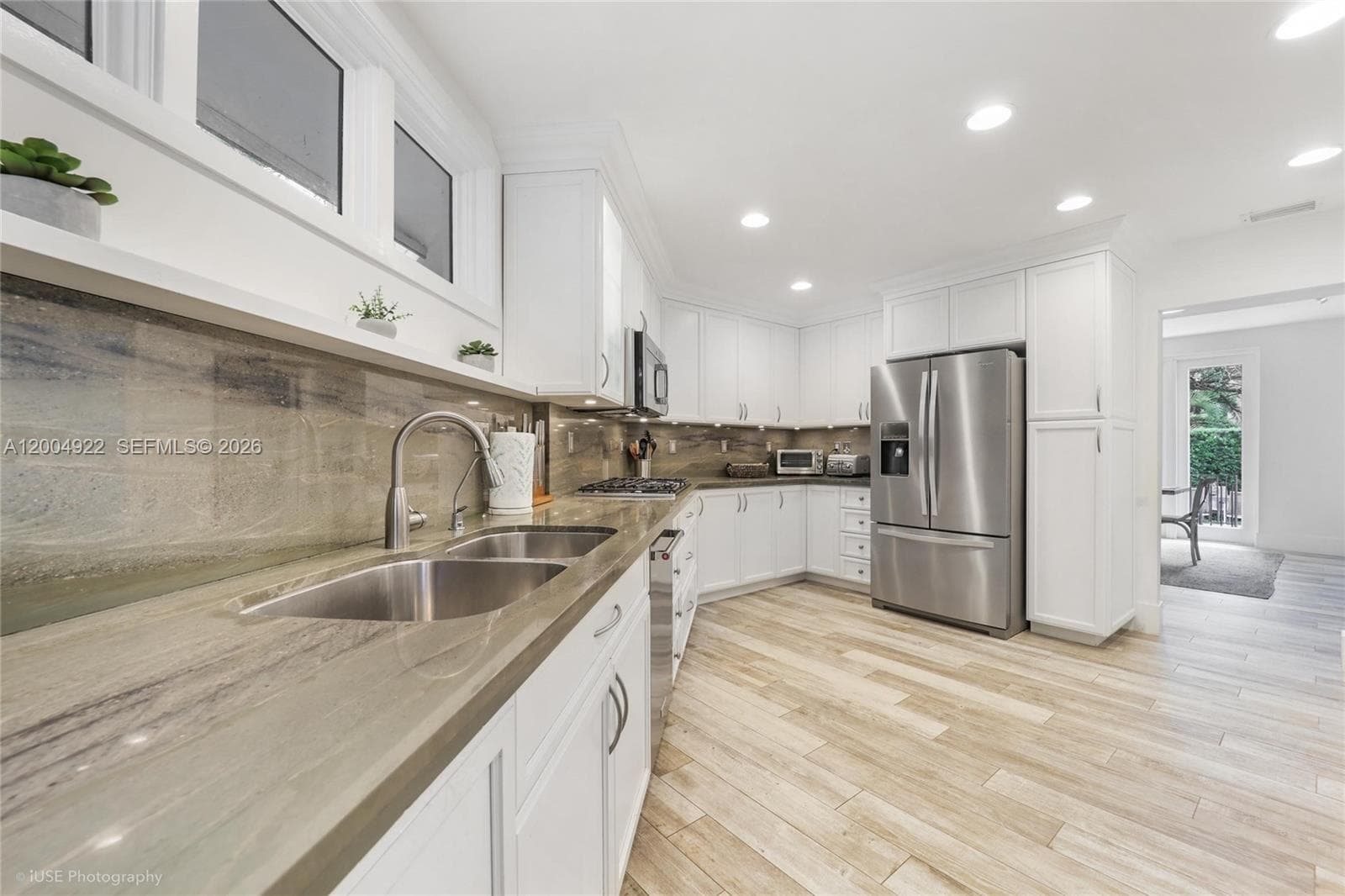 2449 S Bayshore Dr, Miami FL 33133 — 8