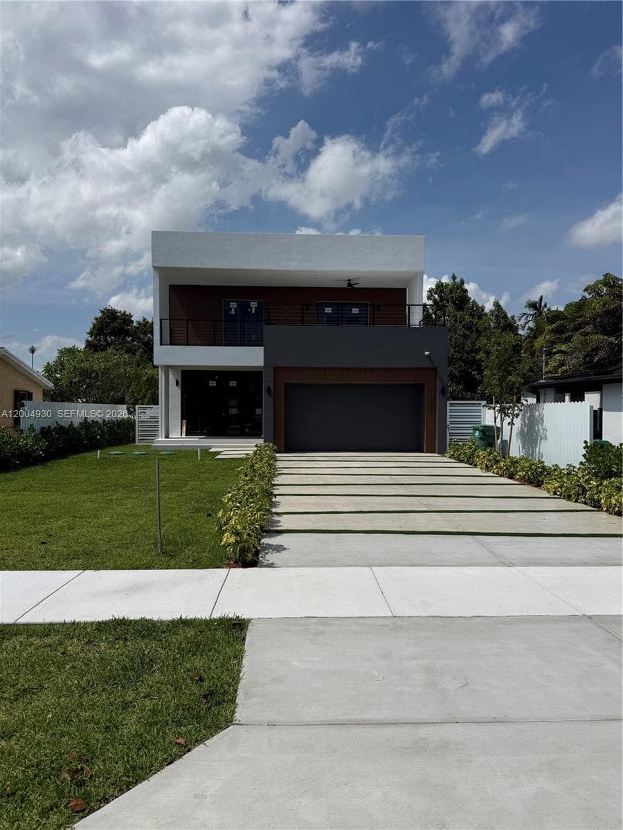 6449 SW 28th St, Miami FL 33155 — 1