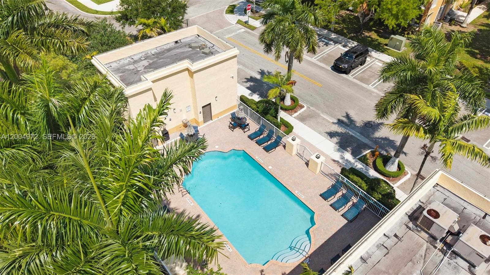 10012 NW 7th St # 209, Miami FL 33172 — 52