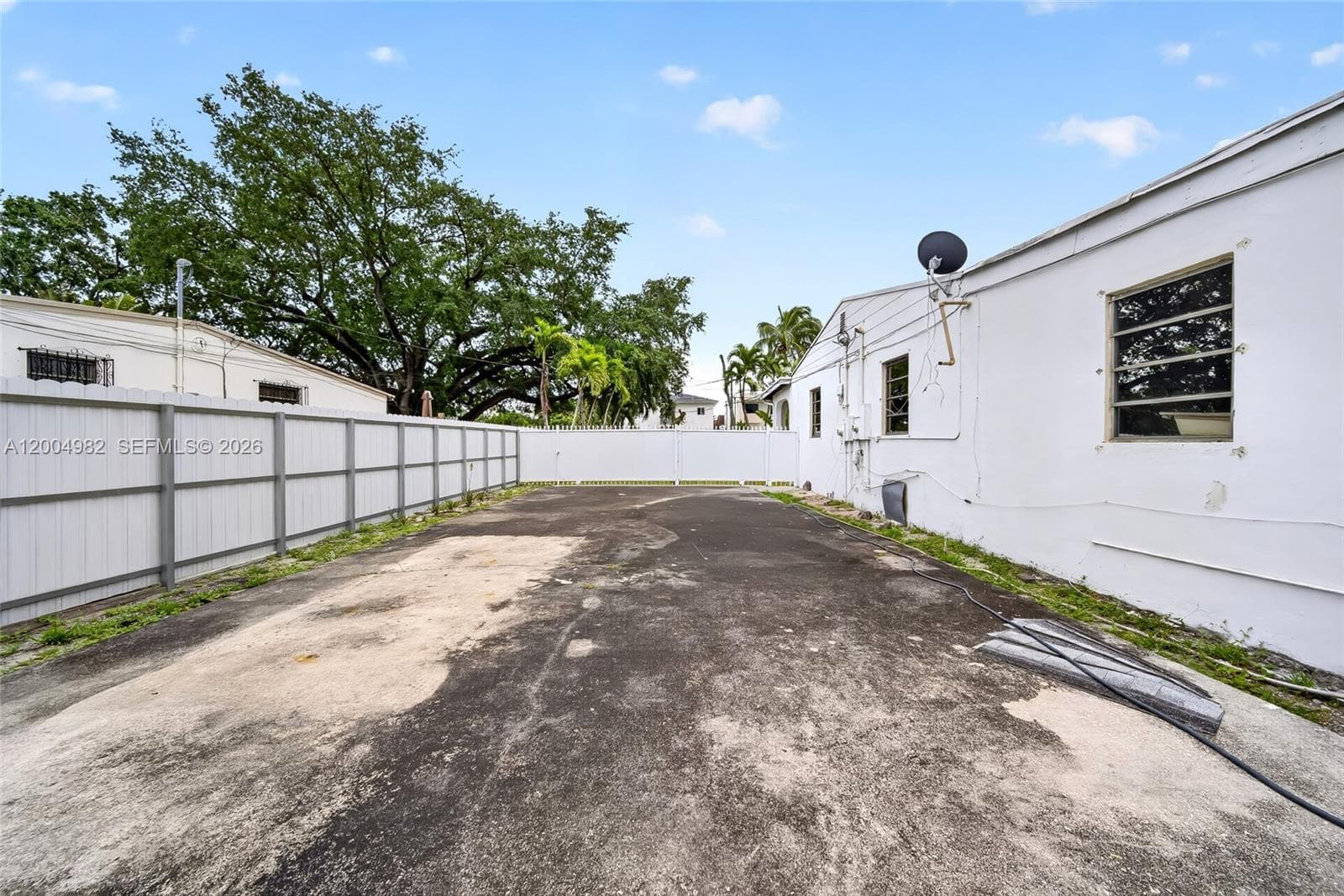 3061 NW 14th St, Miami FL 33125 — 27