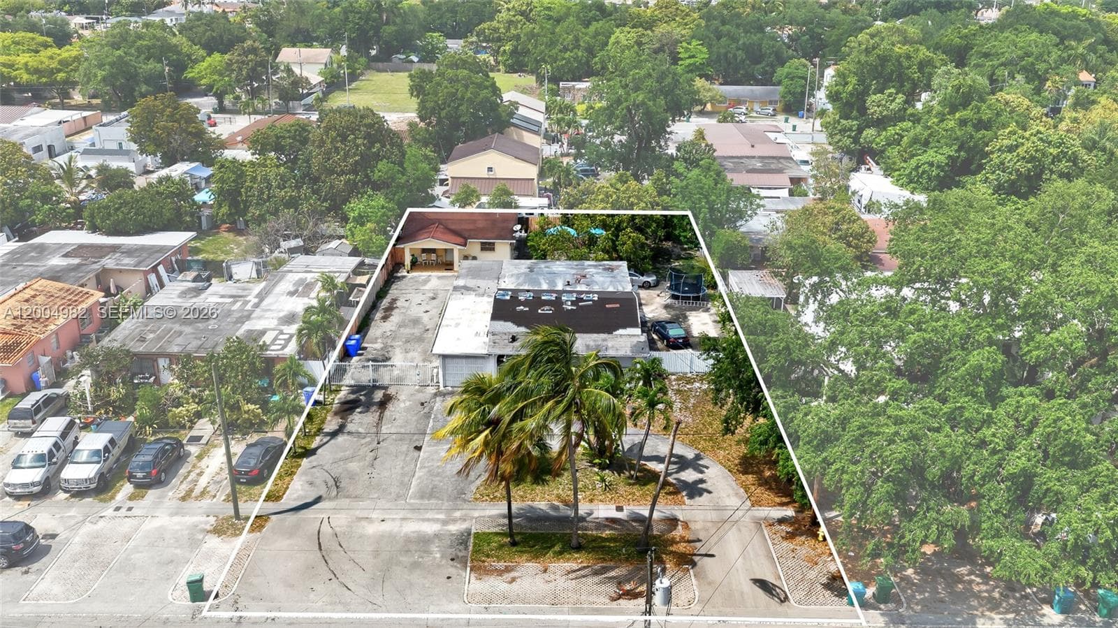 3061 NW 14th St, Miami FL 33125 — 52