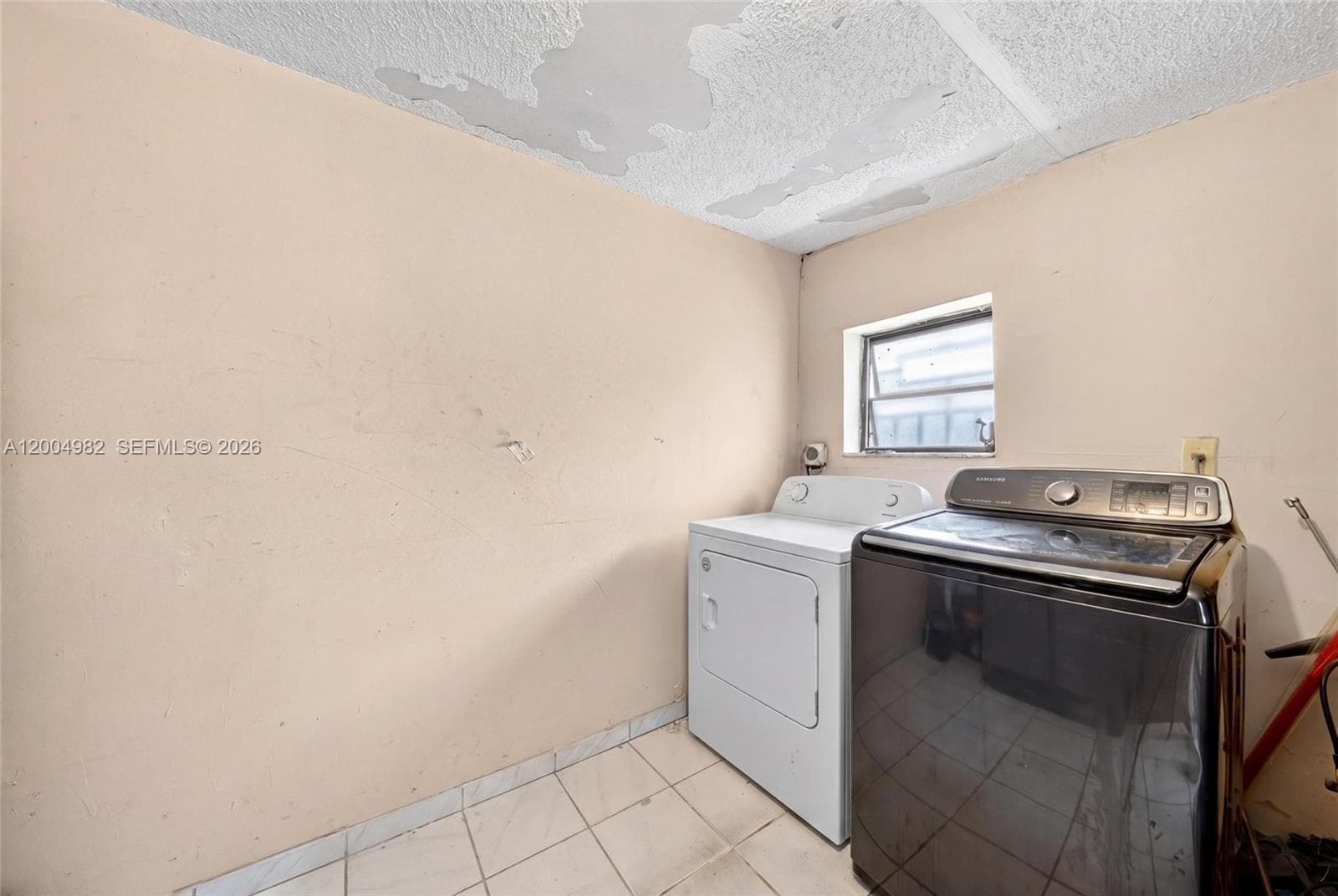 3061 NW 14th St, Miami FL 33125 — 26